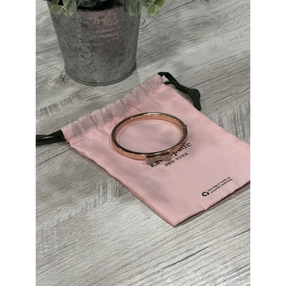 Kate Spade New York Ready Set Bow Bangle Bracelet Rose Gold - W/ Dustbag - Picture 10 of 10